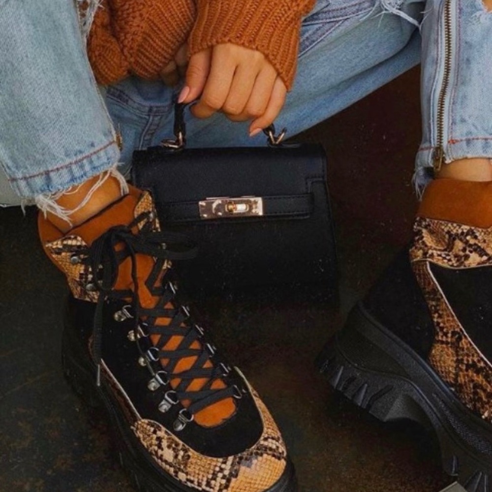 Women boots